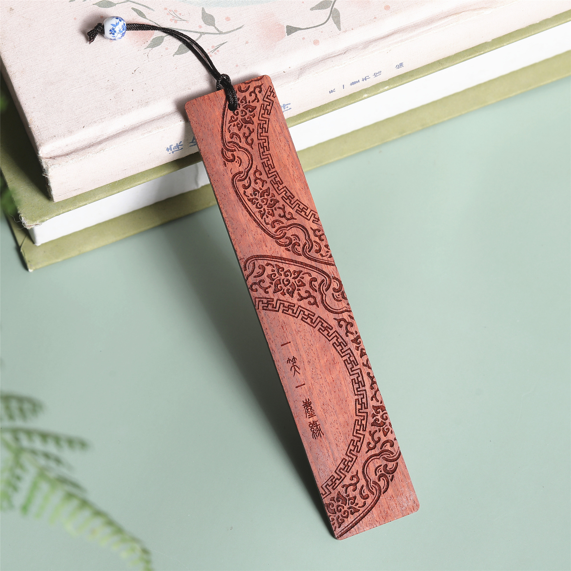 웃는 얼굴과 운명 - 블러드 샌들우드