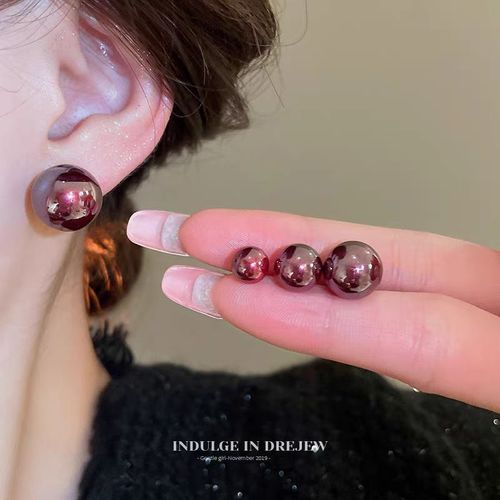 Glamorous Vintage Square Anker Red Earrings for Women - High-end, Charming and Light Luxury Earrings