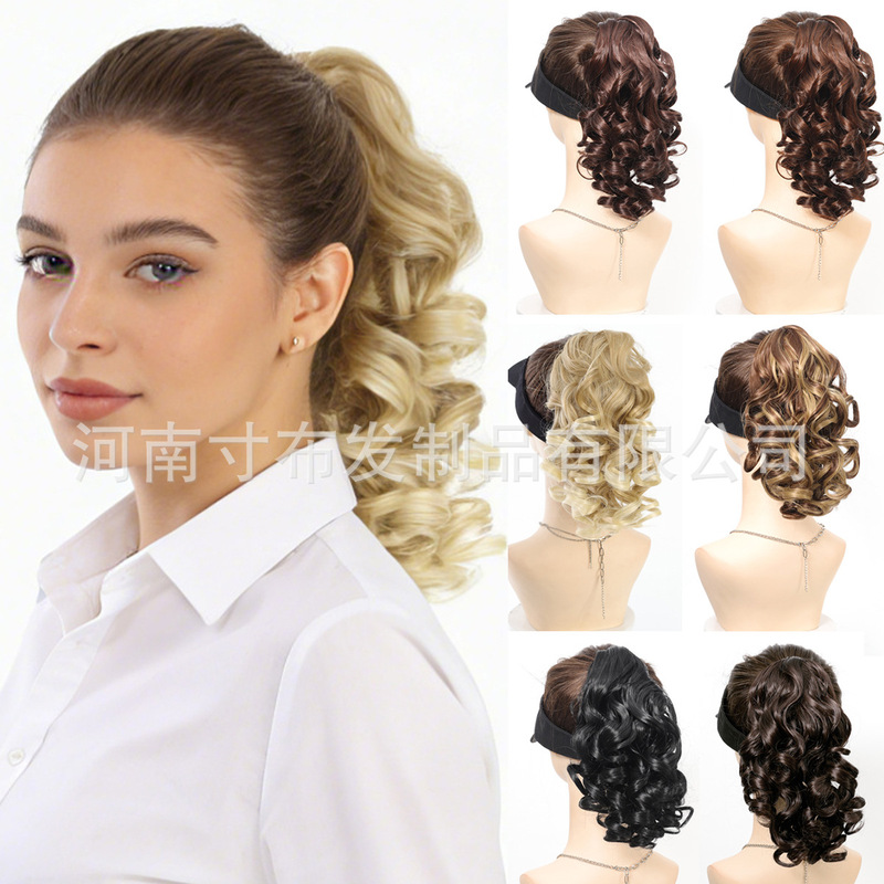 Roman-Style Short Ponytail Wig with a Large Claw Clip, Realistic and Voluminous, Wavy and Fluffy, Can Be Used to Create a Short Ponytail