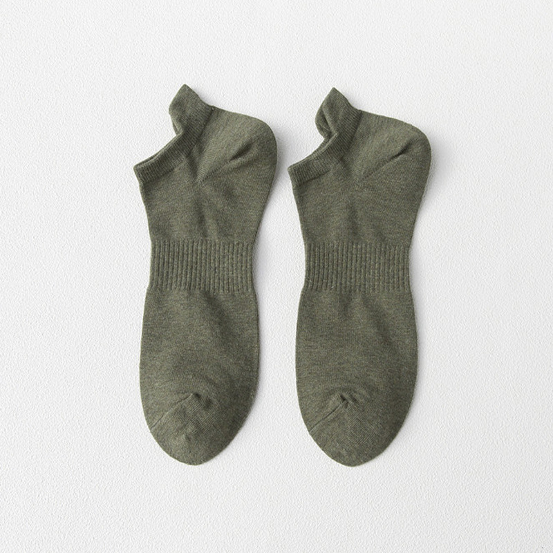 Calcetines de hombre Calcetines de algodón de color liso Calcetines cortos inclinados Calcetines clásicos de color liso de moda para hombre Calcetines cortos de primavera y verano