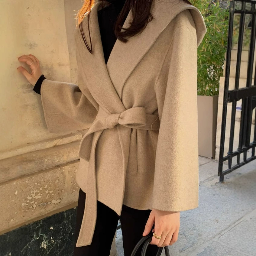 Корейский шикарный осенне-зимний укороченный шерстяной пальто в стиле французского ретро с капюшоном и поясом для миниатюрных фигур