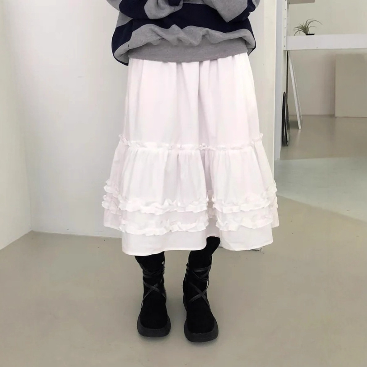 秋季2色韩国ins百搭款纯色花边木耳边裙摆半身裙日系少女黑白裙