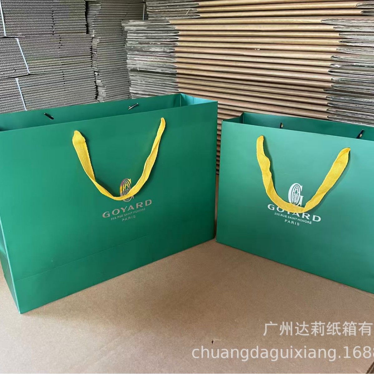 新款礼品袋绿色戈雅购物袋烫银戈雅礼袋包包羽绒服纸袋卫衣纸袋