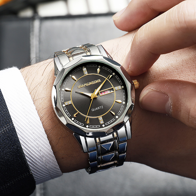 Reloj de hombre de alta gama al por mayor, luminoso, resistente al agua, con calendario dual, correa de acero con remaches, reloj de cuarzo para hombre. ⌚ Relojes transfronterizos