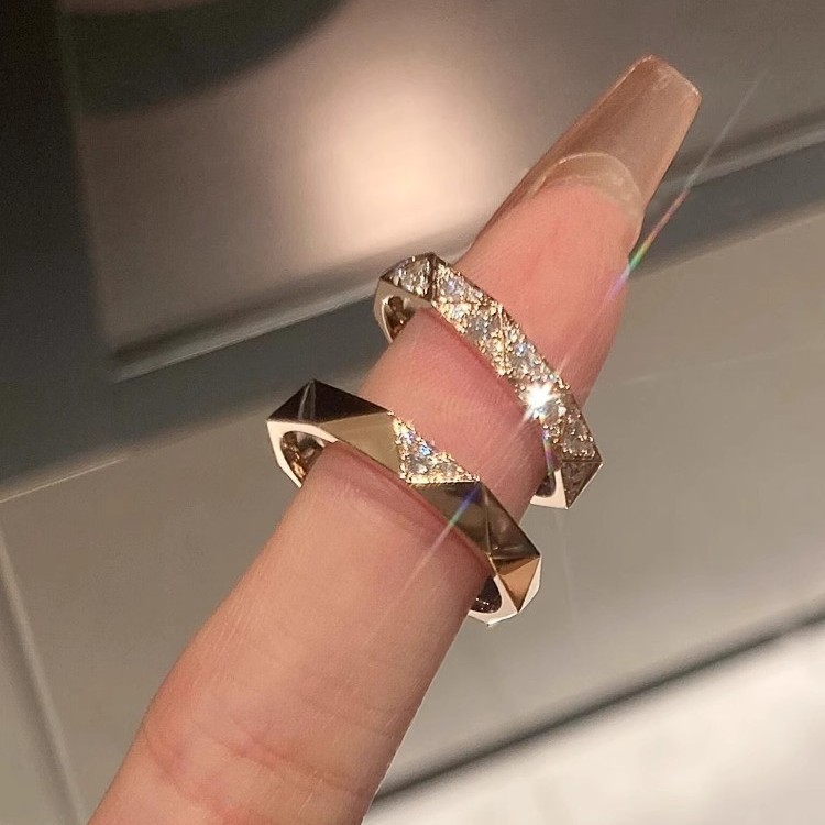 Xiaohongshu's Popular Retro Full-Diamond Rhombus Brushed Ring, Exquisite, Accessible Luxury, High-End, Cold Style Stacking Ring for Women