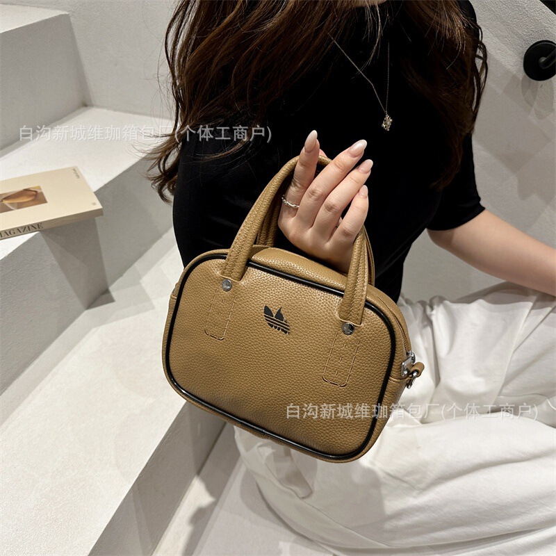 New women's PU small square bag, sports shoulder bag, handbag, crossbody bag, trendy brand handbag, mobile phone bag, fashionable and versatile