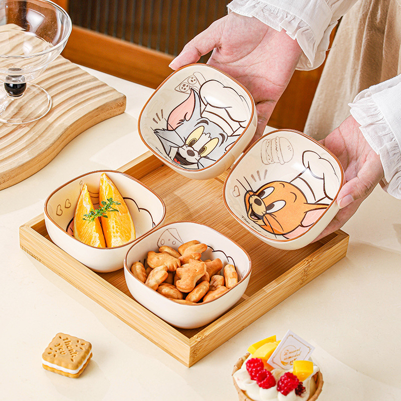 Tazón de cerámica de gato y ratón 2025 nuevo juego de tazón tazón de arroz de dibujos animados tazón de arroz de alto valor para comer