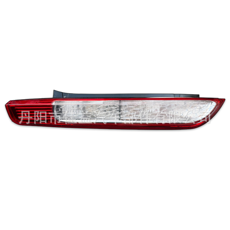 Suitable for Focus Classic Fox Hatchback Rear Tail Light Rear Brake Light Left and Right Tail Light 8M51-13W405-A