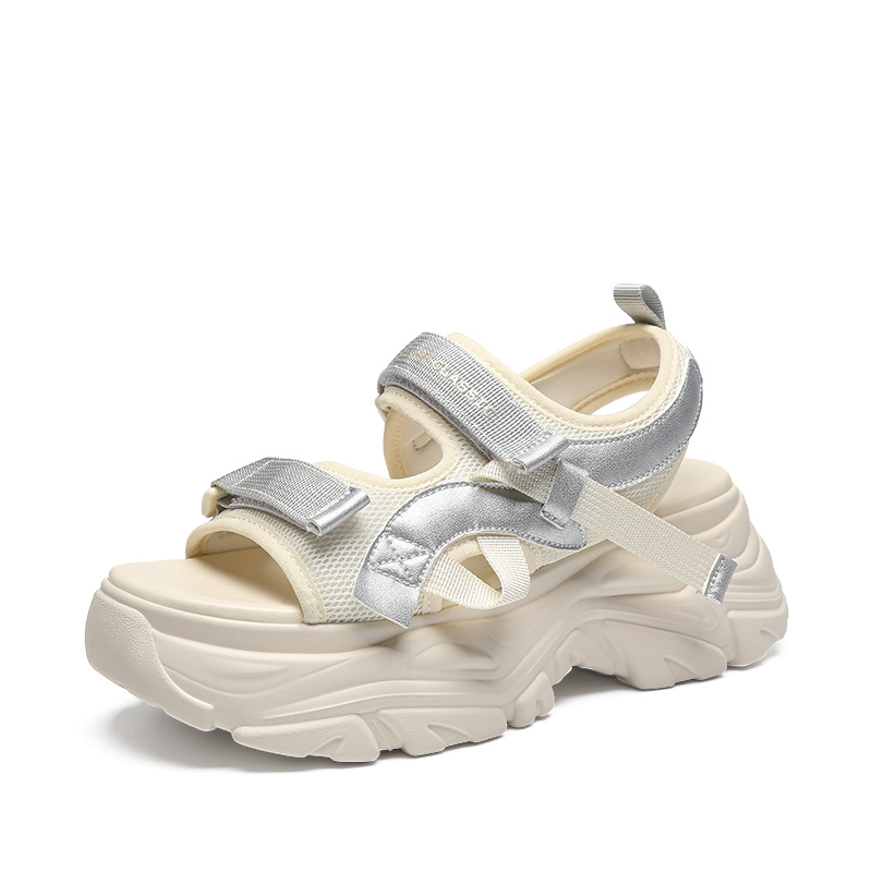 Sandal đi biển nữ thể thao quai dán chống trượt đế tăng chiều cao — G693 màu be