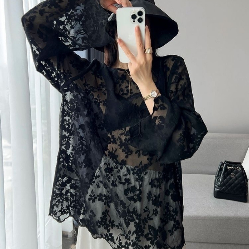 Spring and Autumn New Style Lace Shirt with Hollow Embroidery, Western Style Loose Large Size Long-Sleeved Bottoming Shirt for Women