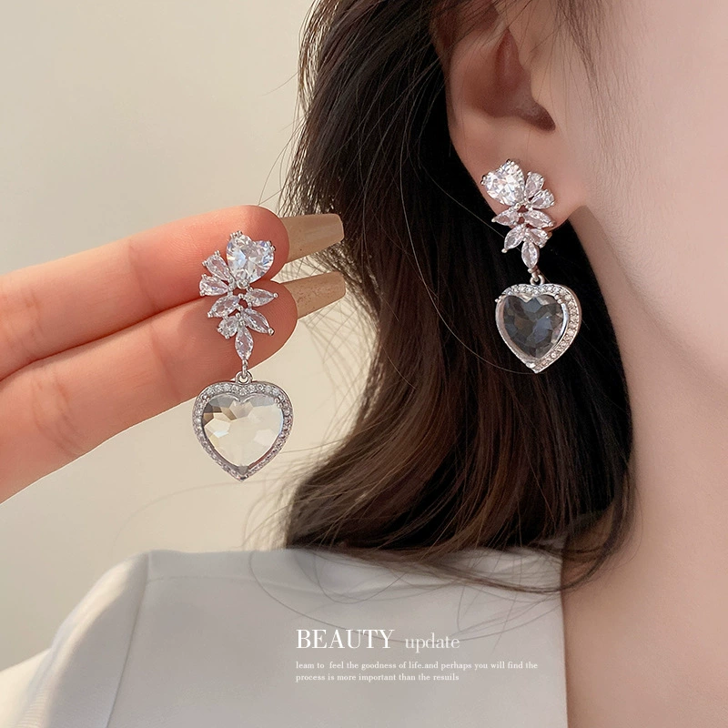 Серебряная игла, цирконий, дизайн универсальные серьги
