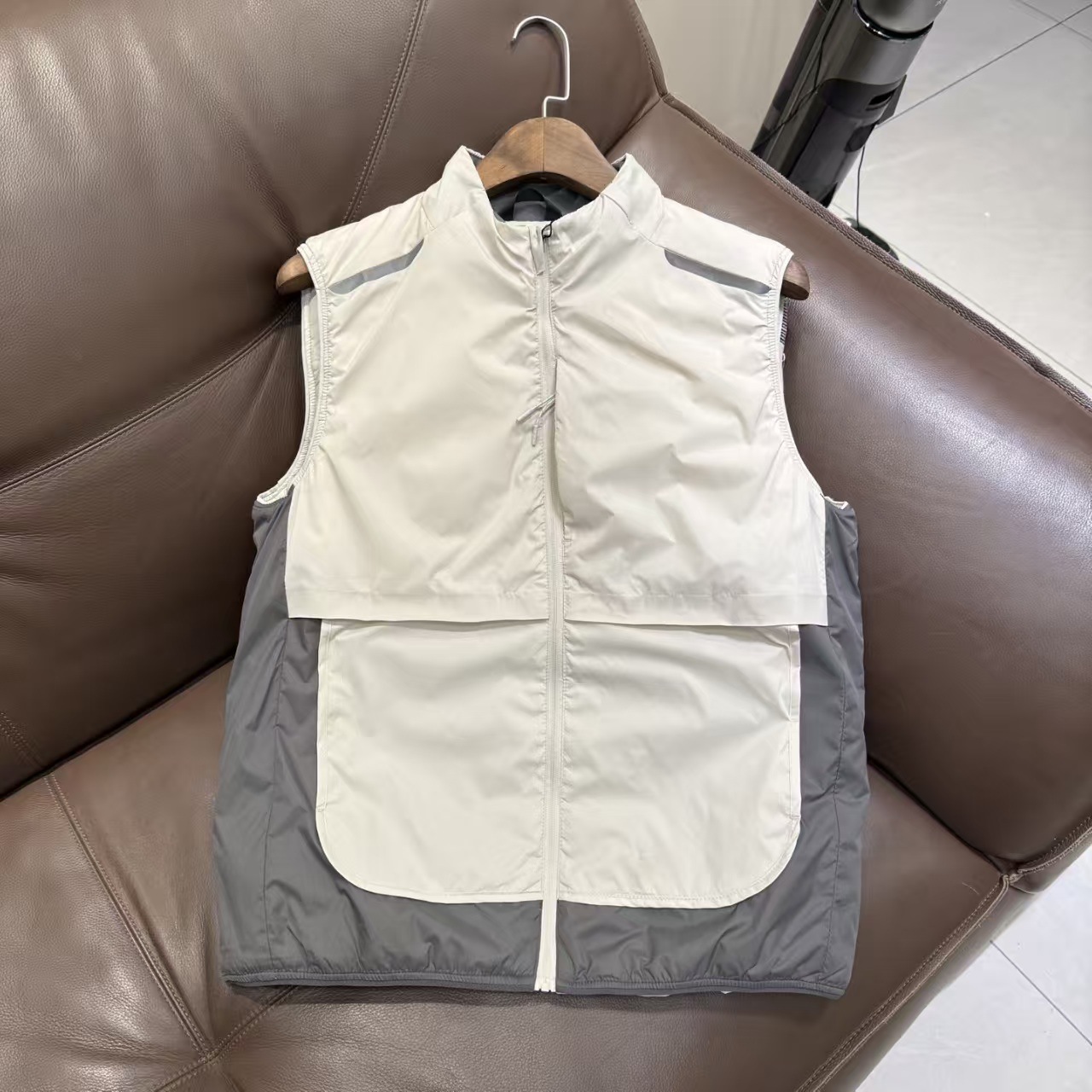 户外运动 轻量马甲 2026秋冬新品男款防水透气轻量跑步马甲