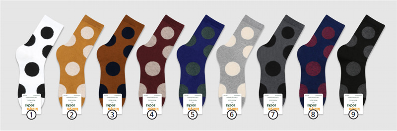 Women's Simple Style Round Dots Cotton Crew Socks A Pair display picture 1