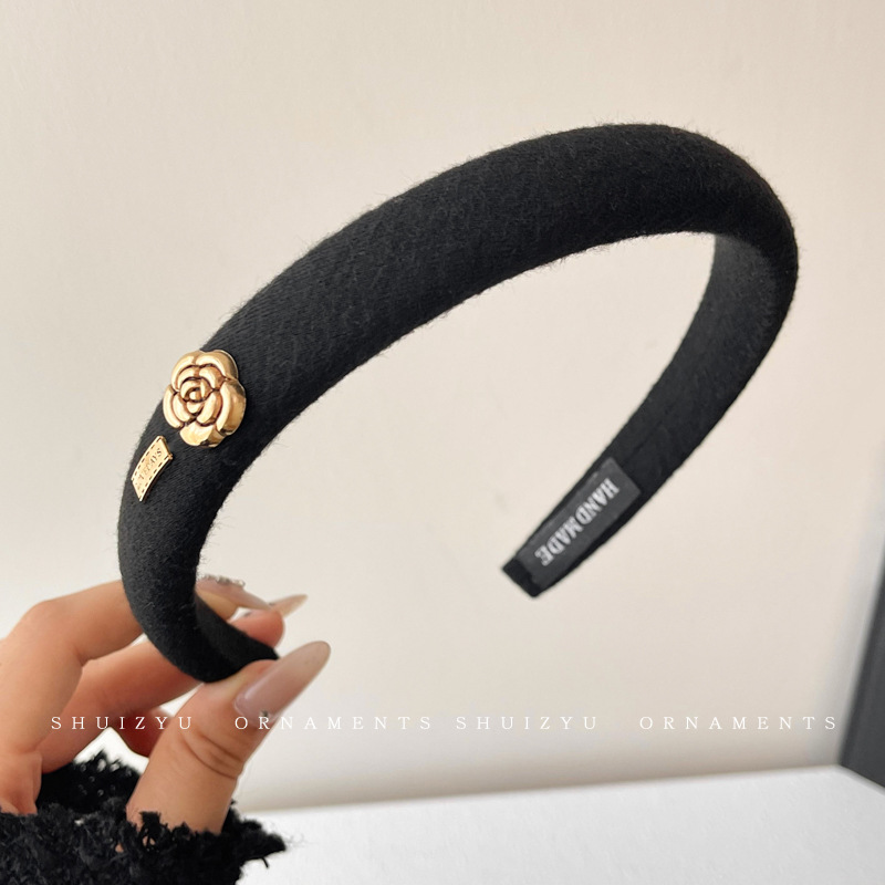 6 # hitam