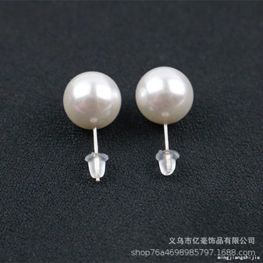 S925 Pendientes de perlas de temperamento Pendientes de lujo ligero de alta gama Pendientes al por mayor y al por menor transfronterizos Mujeres