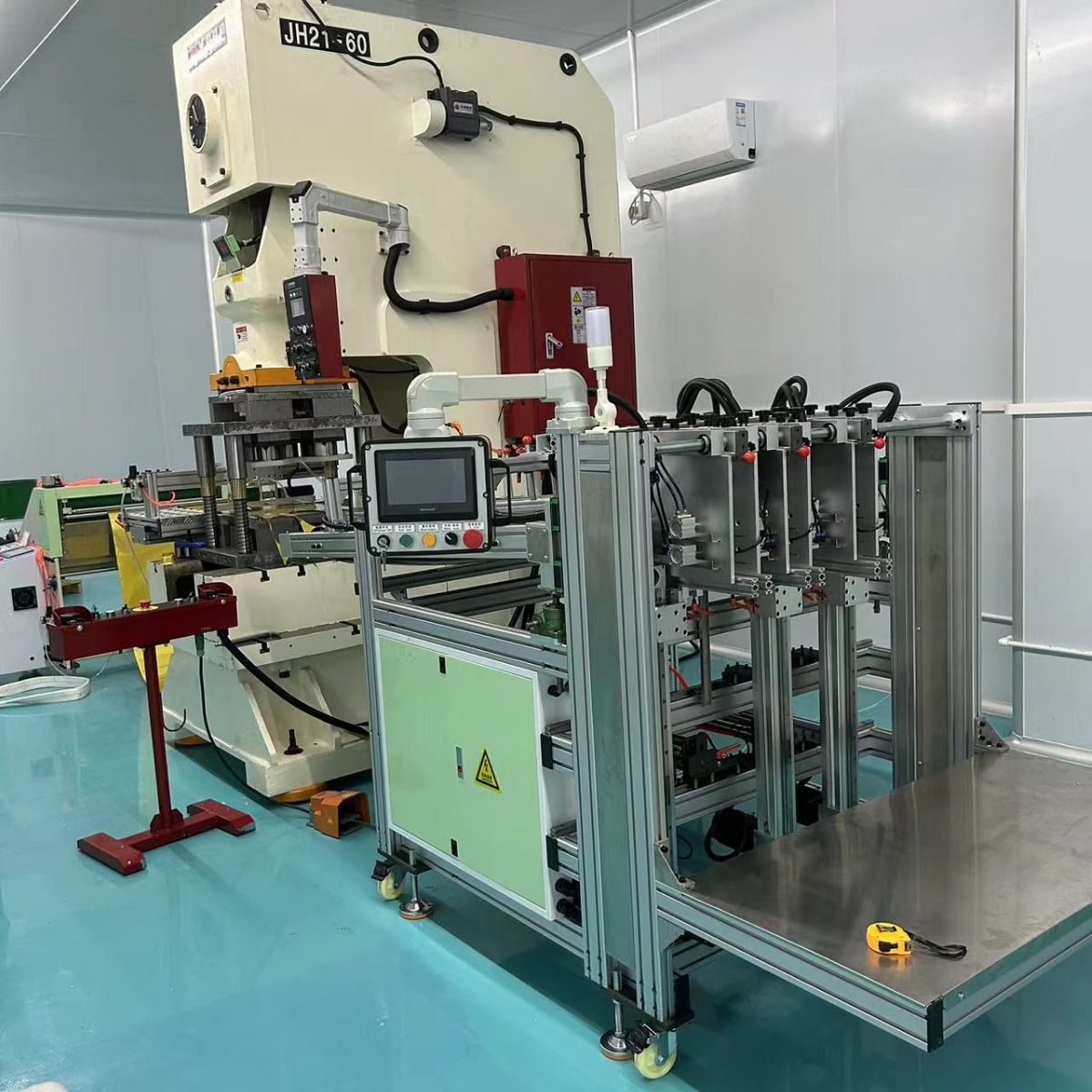 铝箔餐盒生产线 63吨全自动铝箔容器生产线  铝箔餐盒模具