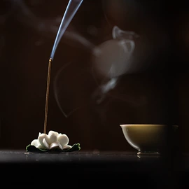 香炉;香托/香盘;陶瓷工艺品