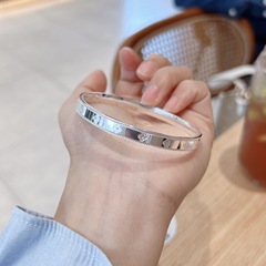 足銀9999万花筒銀ブレスレット女性中実四葉草光面閉口銀ブレスレットシンプル幸運草ブレスレット