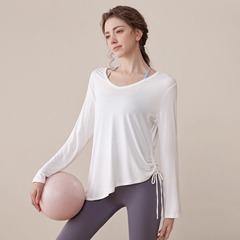 ゆったりとしたスポーツブラウスの通気性ヨガ服女性2025新型プラティは長袖のフィットネス服のスポーツ上着に乗ります。