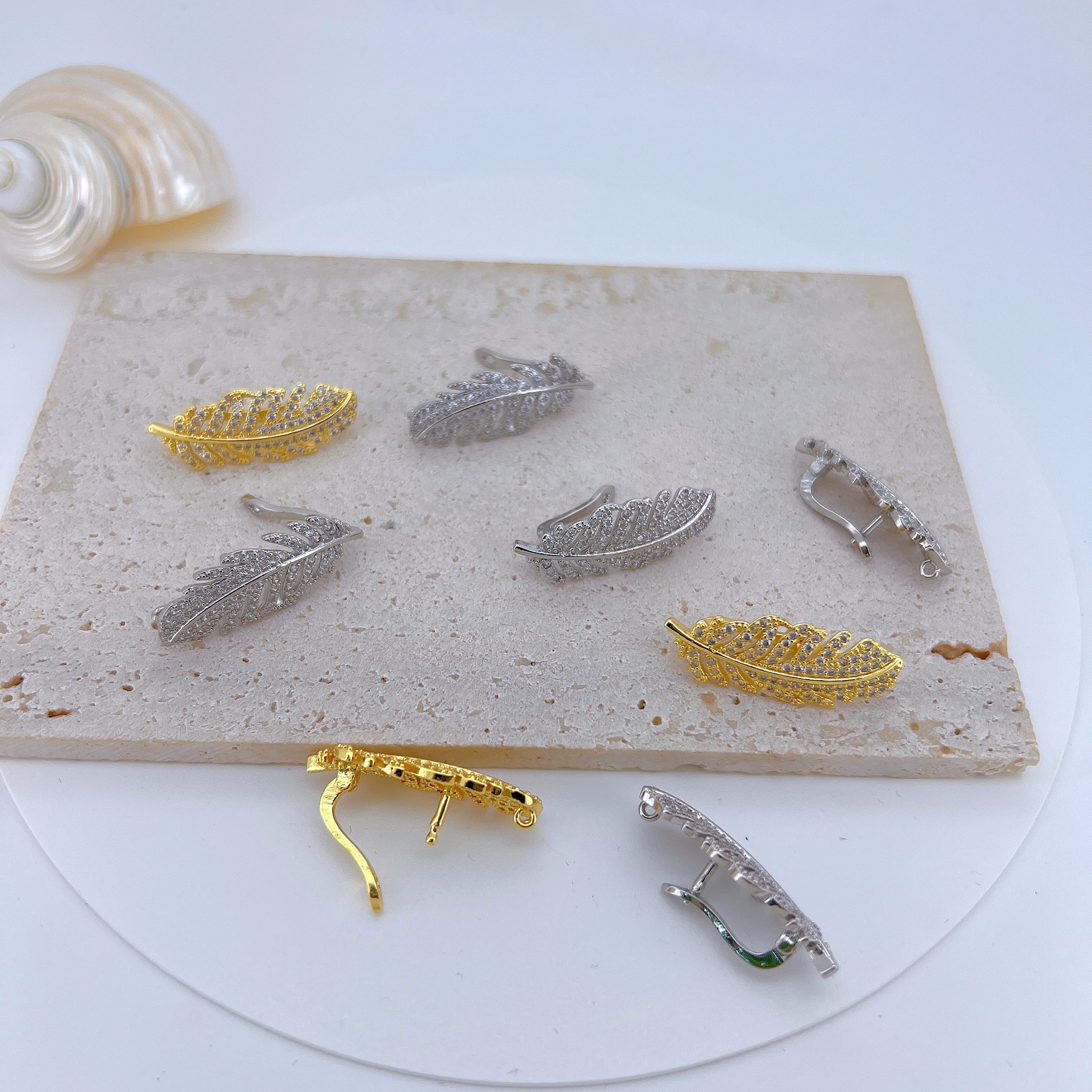 Elegant, Glam Style 1 Piece 32*12mm Copper Zircon Feather Jewelry Buckle Jewelry Accessories