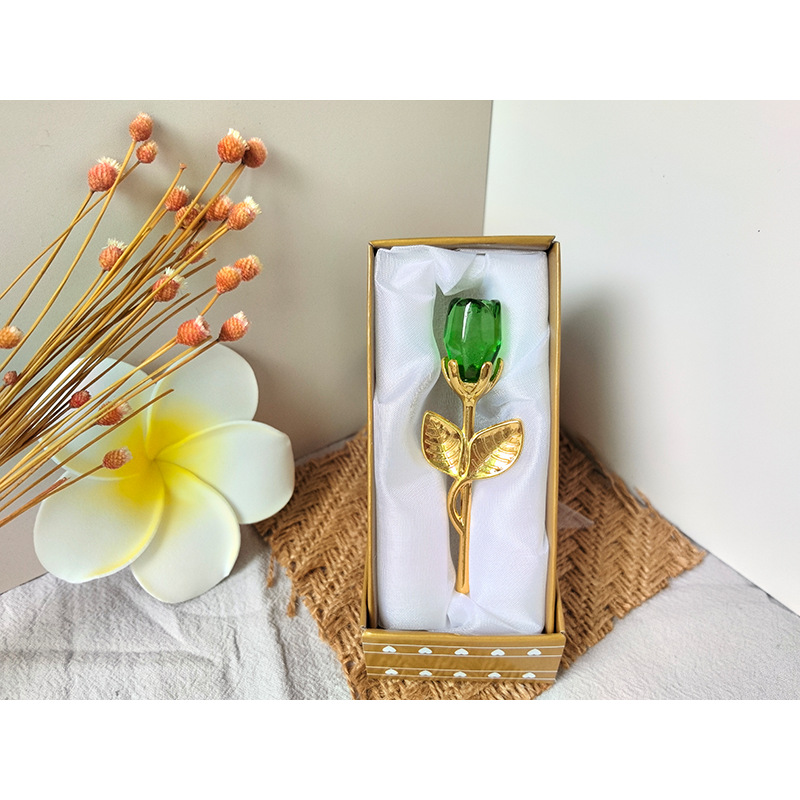 황금 줄기 녹색 꽃