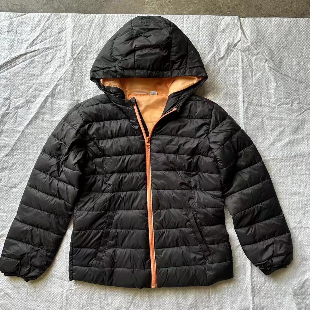Abrigo de algodón acolchado para niños 23 Invierno nuevo europeo y americano original marca chicos medio y grande abrigo de algodón acolchado para niños al por mayor