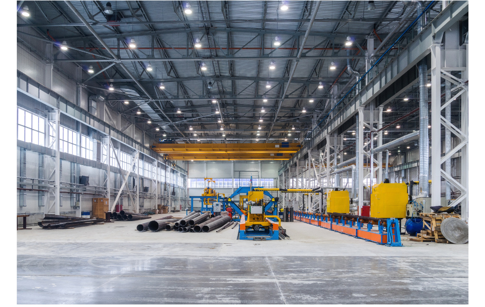 Electric three-wheel lift platform for small vehicles, fully electric high-altitude work platform
