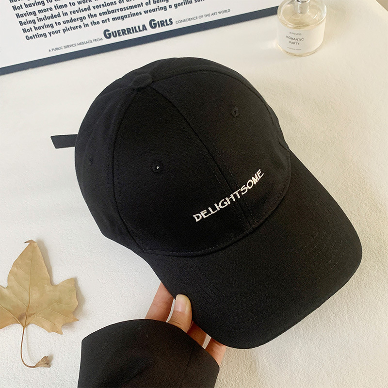 Sombrero de béisbol coreano de letras para mujeres primavera de 2025 nuevo estilo simple cara grande brida ancha cara pequeña sombrero de boca de pato duro