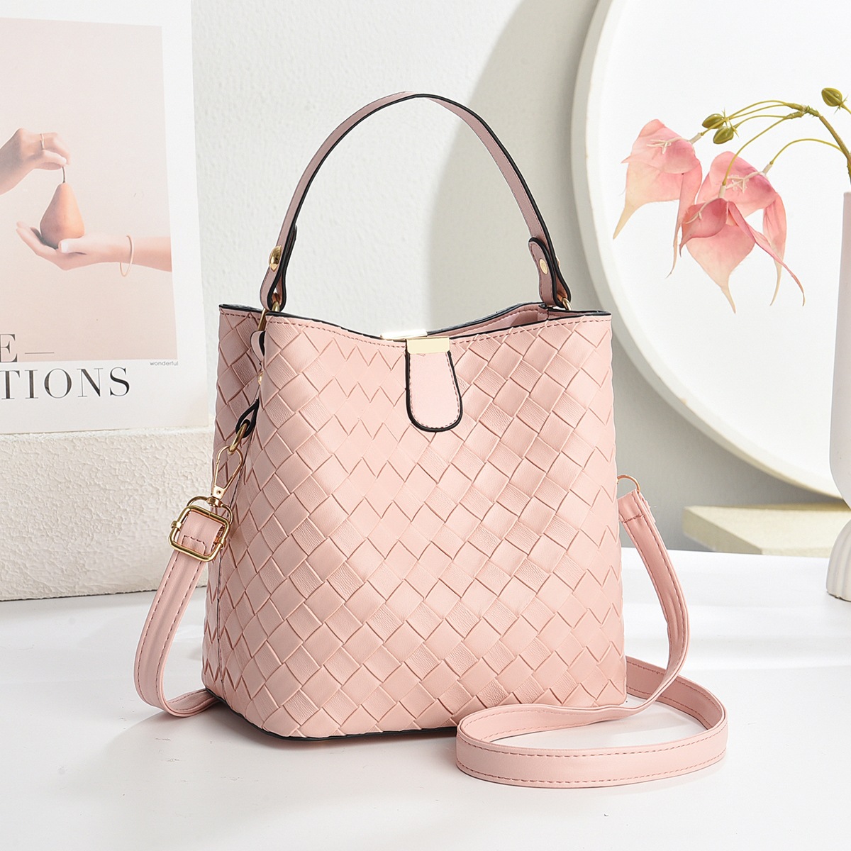 Temperamento bolsas de cubo bolsas de mano de estilo casual bolsas de mujer bolsas de hombro de moda bolsas de mochila transfronterizas image 4