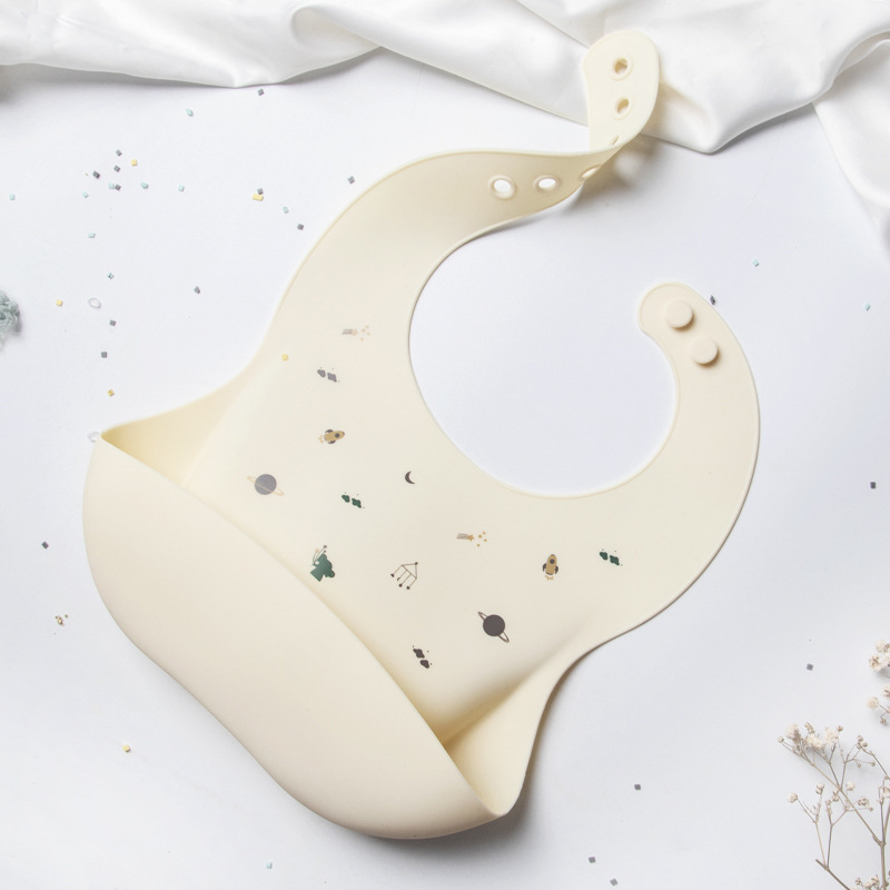 Babero de silicona estilo INS para niños, impermeable, tridimensional, desechable, ideal para la hora de la comida.