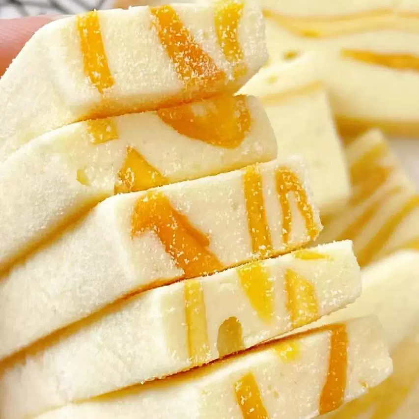 Ll Mango milk crisps Xinjiang specialty snacks and snacks Mango milk cake soft and glutinous snack food independent bag