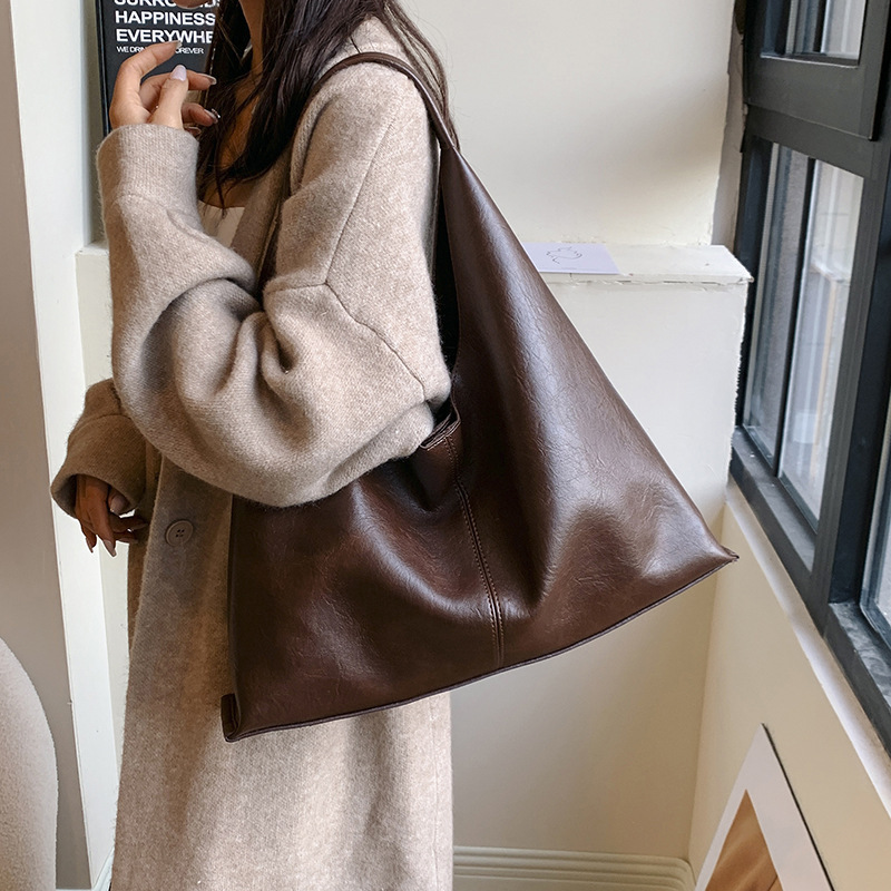 Cross-border Women's Bag New Arrival Bag New Fashionable and Atmospheric Shoulder Bag Casual All-match Large Capacity Soft Leather Underarm Bag