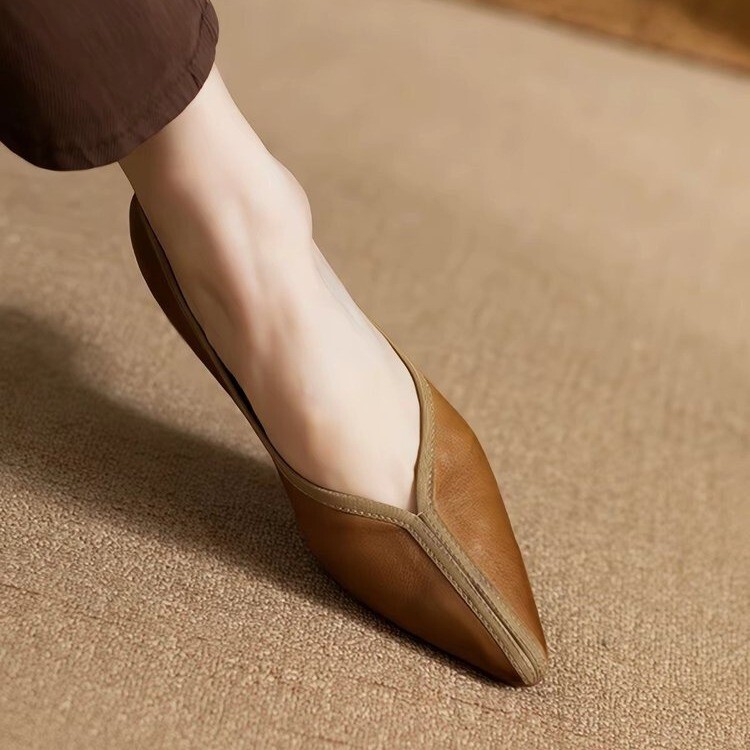 Vintage Style 2026 Spring/Autumn Casual Retro Chunky Heel Pointed Toe Women's Shoes Full Leather Shallow Commuting Mid-High Heels 40 Vintage Style 2026 Spring/Autumn Casual Retro Chunky Heel Pointed Toe Women's Shoes Full Leather Shallow Commuting Mid-High Heels 40