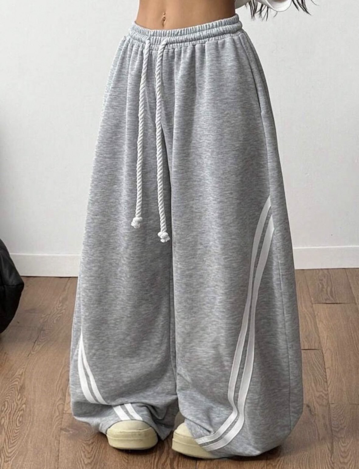 Comercio exterior transfronterizo calles rayas gris pantalones deportivos elásticos cintura casual suelta cintura alta piernas largas pantalones de trapaza image 7