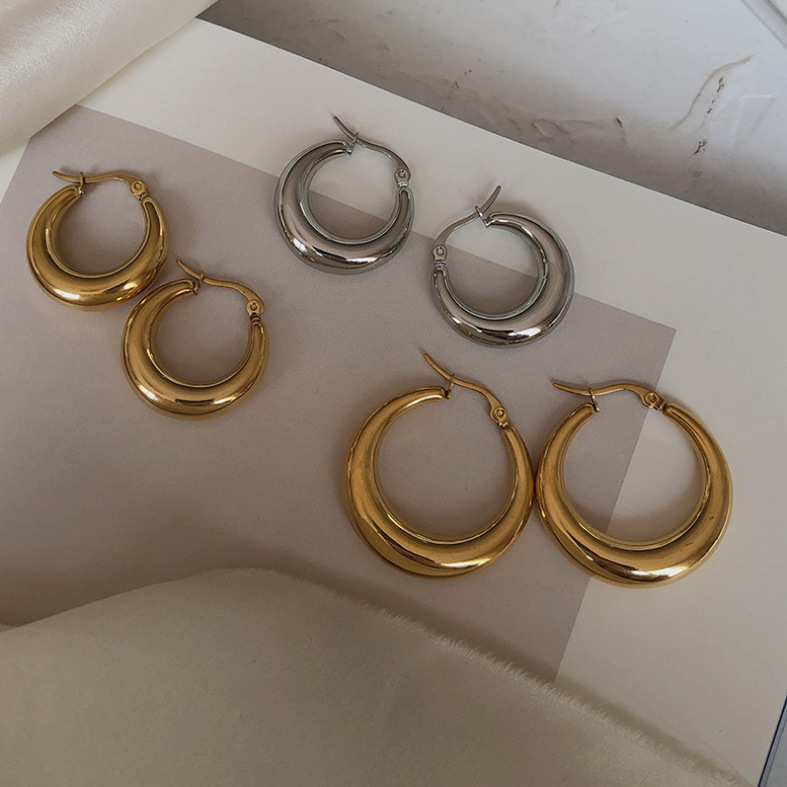 Hollow Crescent-shaped Titanium Steel Earrings Wholesale Nihaojewelry display picture 8