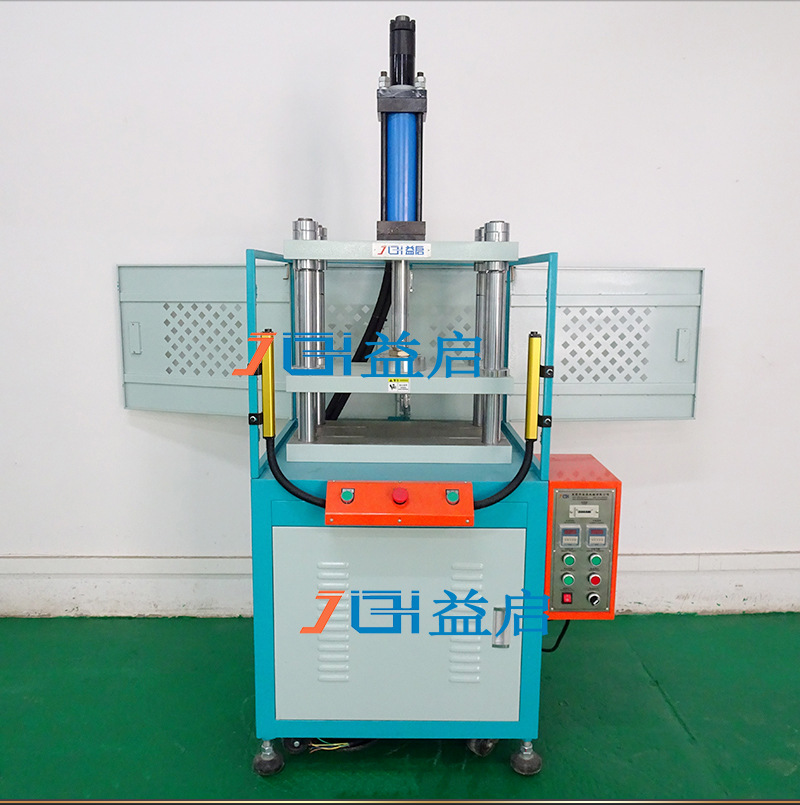 四柱液压机详情--_16.jpg