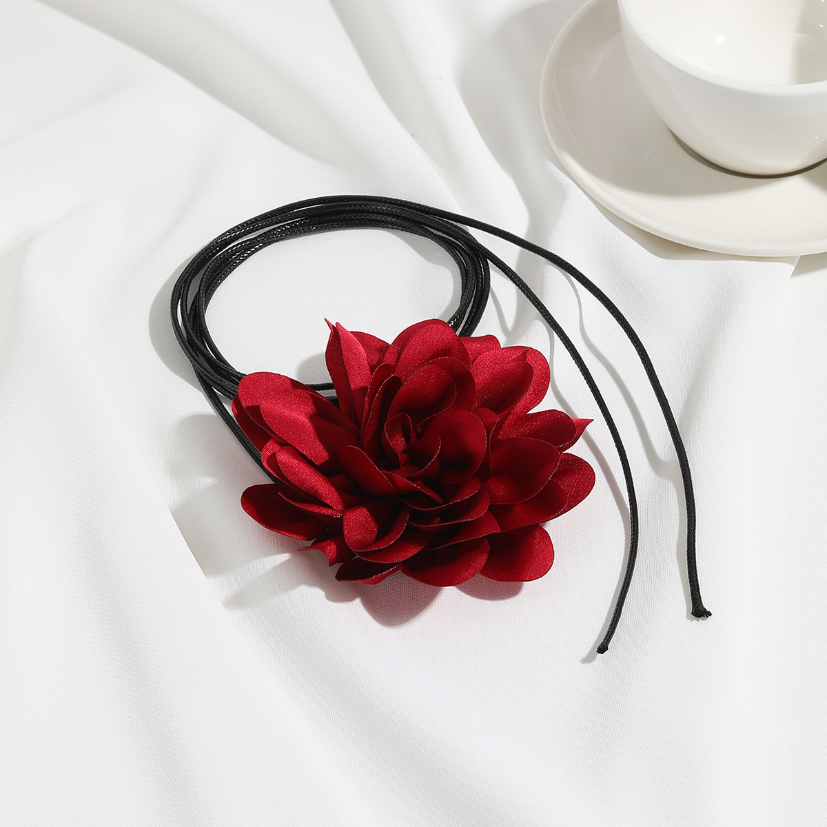 collana di fiori fantasma in vendita calda collana di rose in tessuto con fiori in pizzo collana di fiori_voghion.com