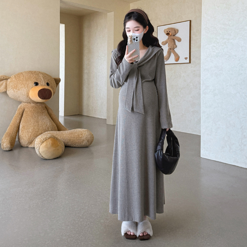 孕妇装秋冬季潮妈时髦新款连衣裙怀孕期高级感洋气减龄显瘦打底裙|undefined