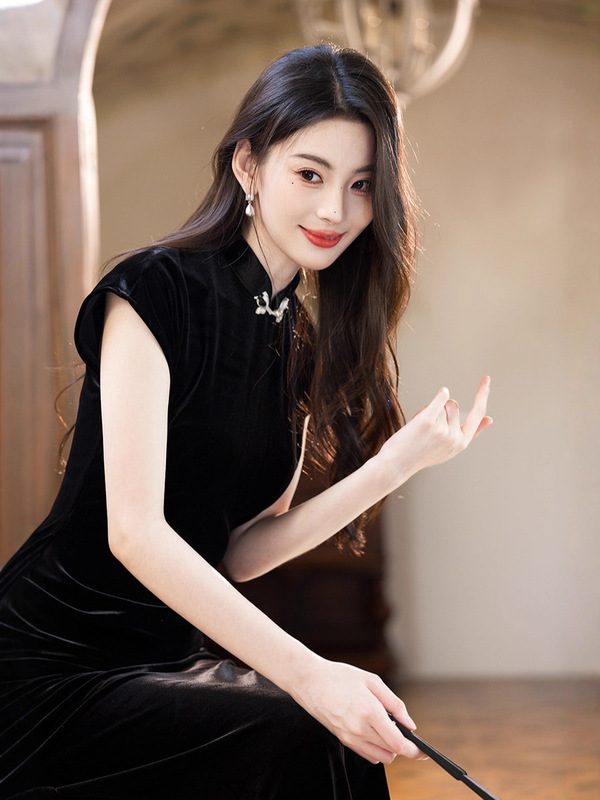 丝绒绝美气质旗袍秋季2025新款年轻款气质高端黑色鱼尾礼服连衣裙|undefined