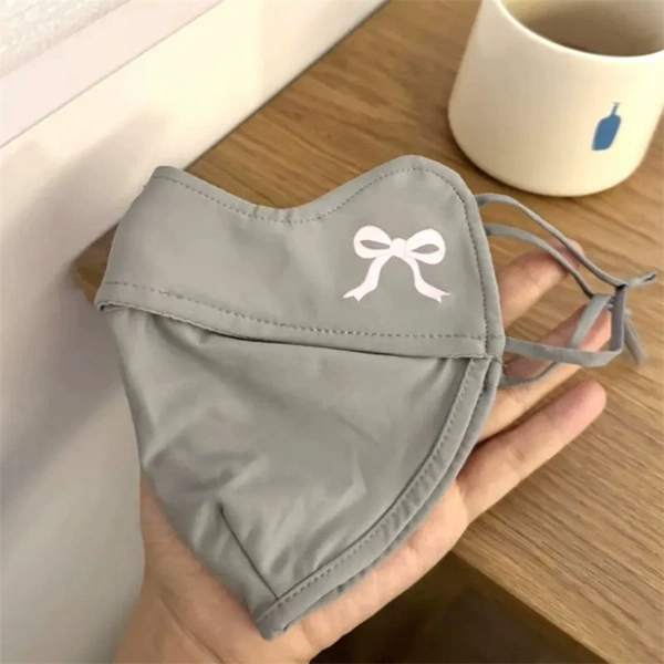 Medical mask with bow