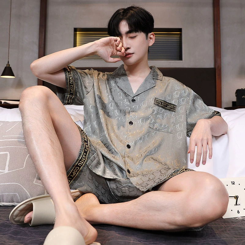 Мужские летние пижамы из ледяного шелка с коротким рукавом, новинка 2025 года, молодежный стиль, прохладный домашний комплект, можно носить и на улице