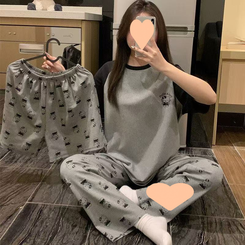 반팔 블랙과 그레이 헬로KT 캣 쓰리피스 슈트