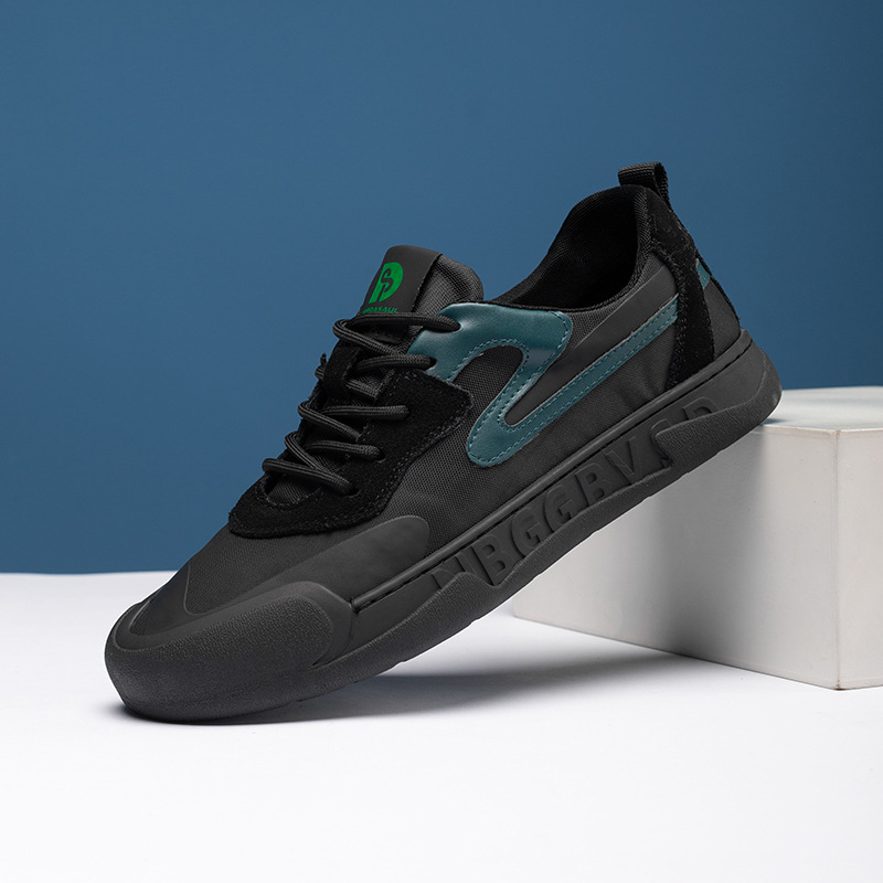 Factory direct supply breathable running shoes men's summer thin deodorant cloth shoes men's shoes trend Joker casual shoes wholesale