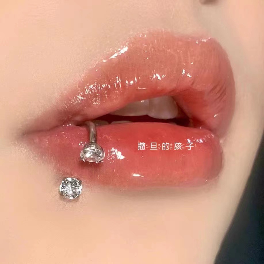 Pointed labret stud close-up product detail