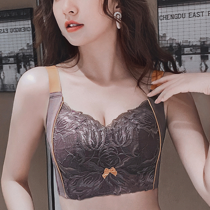 Plus-Size Wireless Latex Bra, Adjustable Thin Style, Minimizer Bra for Large Busts, Full Cup Shapewear Bra for Women