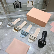 ߶ŮЬ2025СLƤˮһЬŮ⴩ƽ׈A^¶ֺm