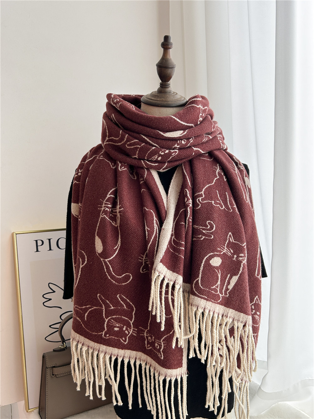 Women's Vintage Style Cat Imitation Cashmere Scarf display picture 4