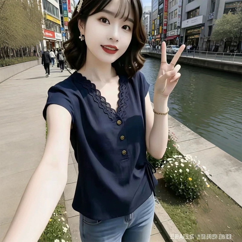 [In-Stock Direct Delivery] New Summer Lace Cotton-Linen Short-Sleeve Shirt, Slimming and Versatile V-Neck, Lightweight and Loose Fit