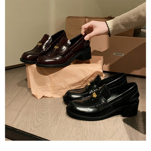 Cowhide version ~ grape mother with Joker British wind round head miu small gold coin pedal thick heel thick bottom loafers