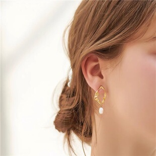 Fashion Jewelry Mermaid's Tears Series Natural Freshwater Baroque Pearl Earrings Silver Needle Elegant Popular Versatile